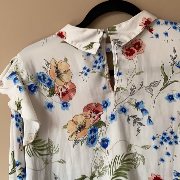 🔥4 for $20🔥 Esmara Floral Long Sleeve Blouse - Picture 4 of 6